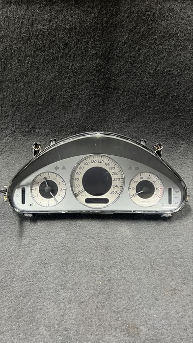 Щиток приборов Мерседес W202, W211