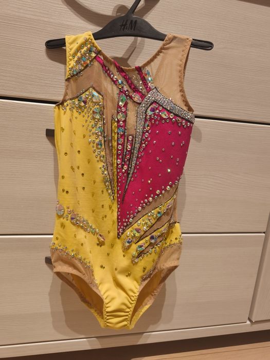 Трико за художествена гимнастика