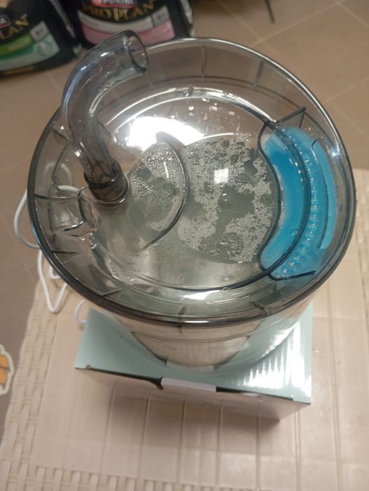 Автоматичен фонтан за вода за куче или коте