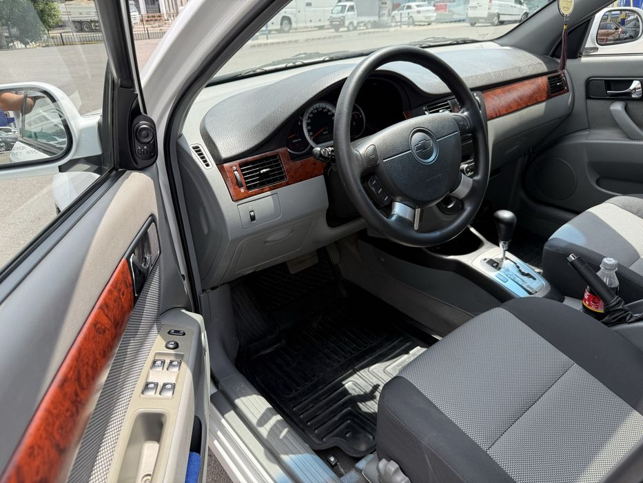 Lacetti Автомат 2010 год
