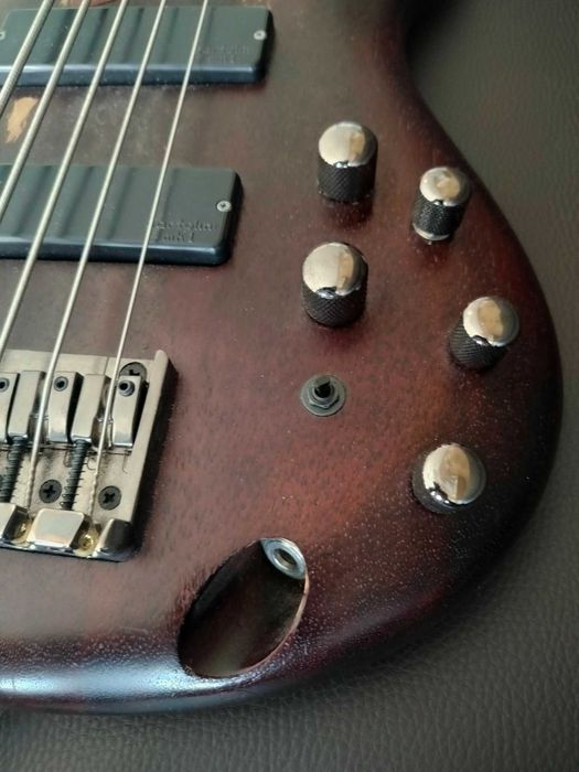 Петструнен бас Ibanez SR505