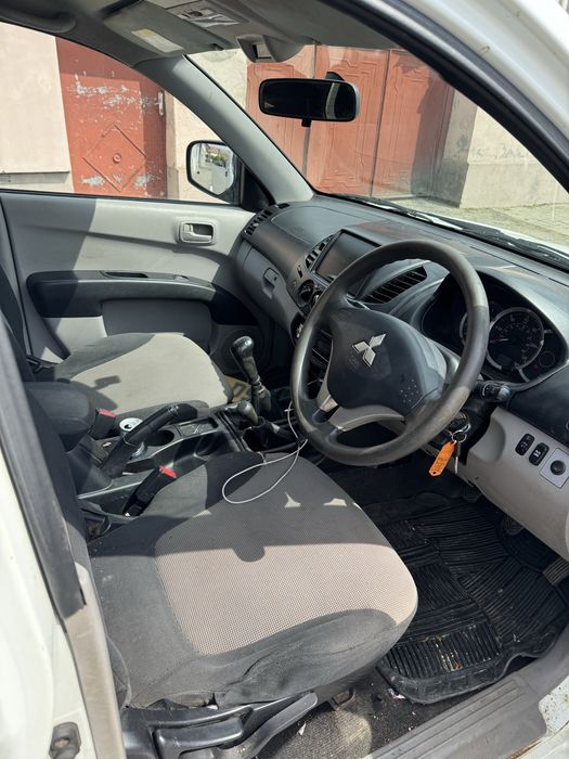 Mitsubishi L200 2011 136cp