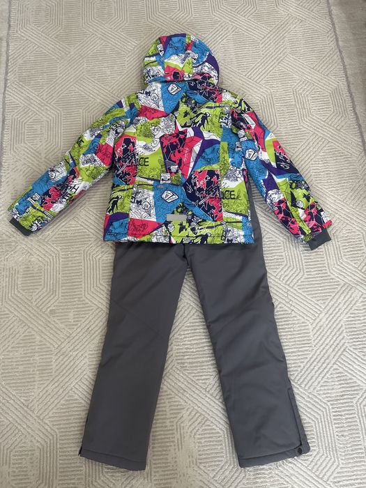 Продается зимний костюм на девочку