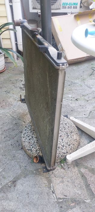 Продавам използван воден радиатор за XONDA XP-B.
