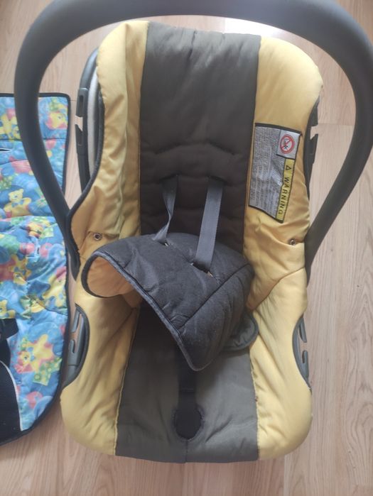 Универсално бебешко столче за кола