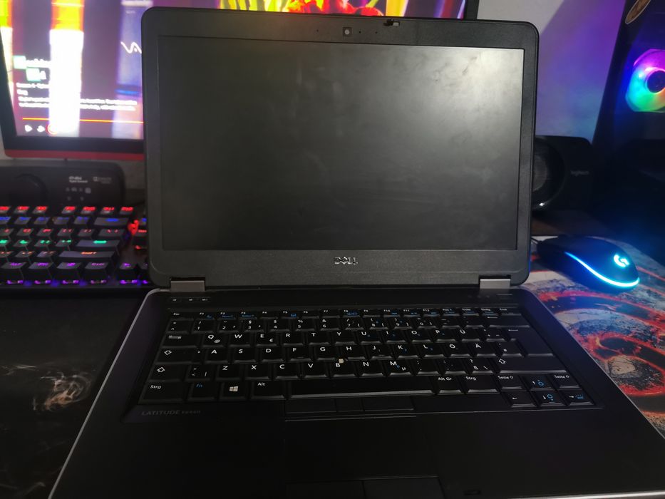 LAPTOP  DELL  -  ca nou