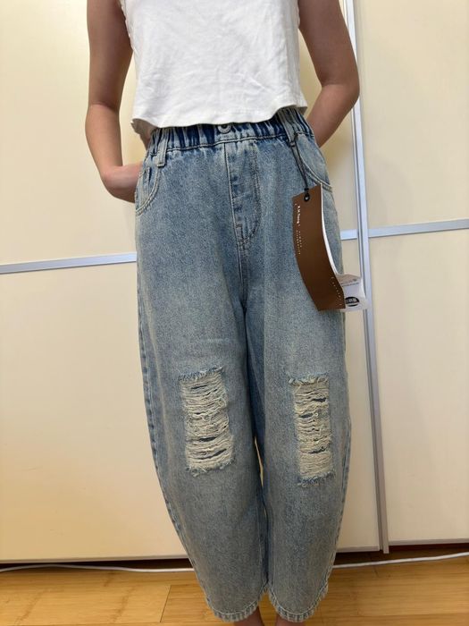 Продам джинсы на девочку