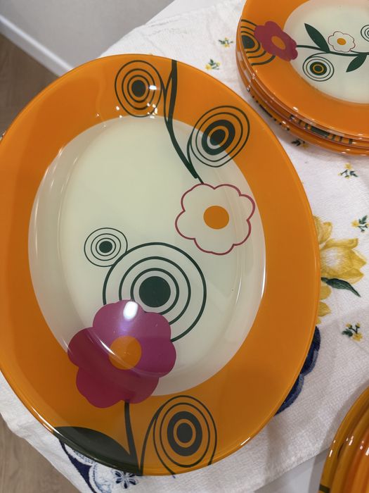 Продам столовый сервиз