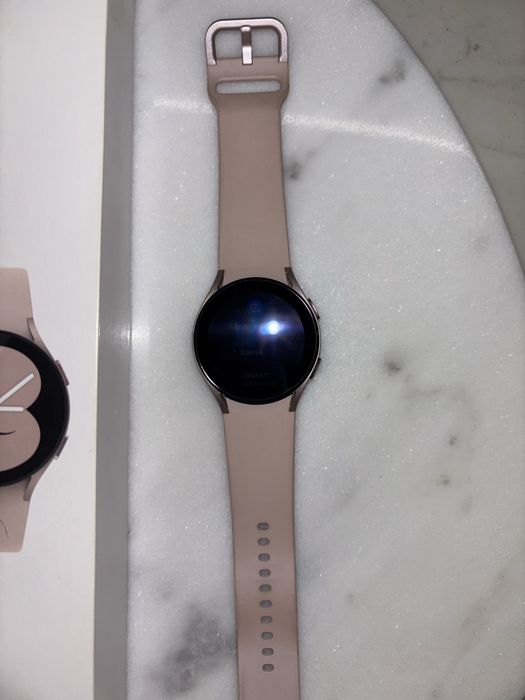 Часовник Samsung Galaxy 4 40mm