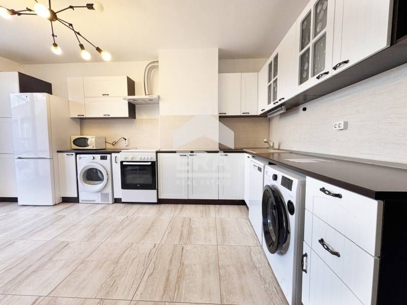 Продава се Тристаен апартамент в София, Малинова долина - 118 кв.м за 1189 €/кв.м - Снимка #10