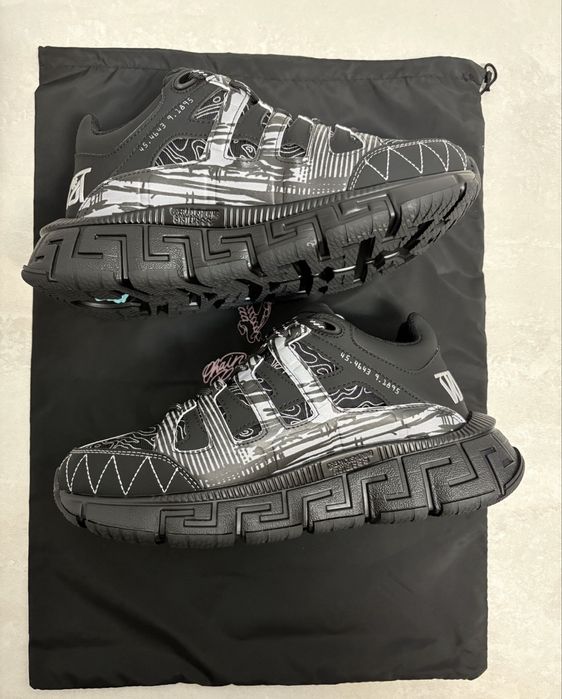Versace trigreca