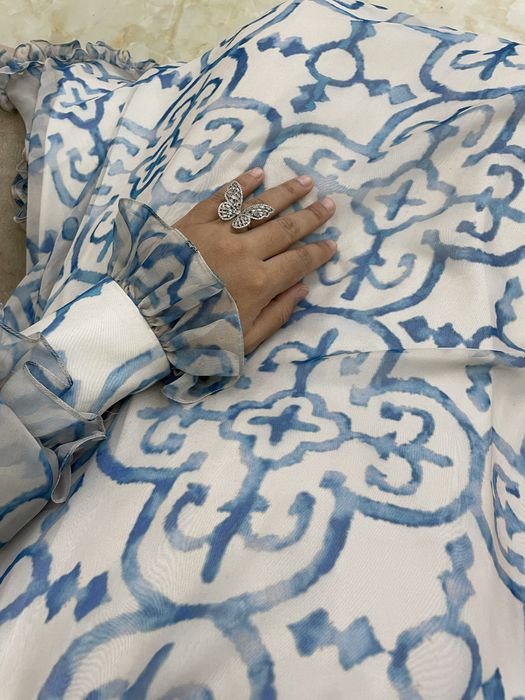 Medina Saktaganova көйлегі