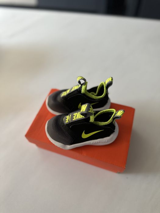 Adidasi Nike copii