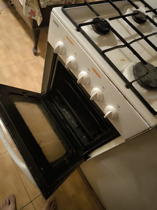 Aragaz pe gaz Zanussi