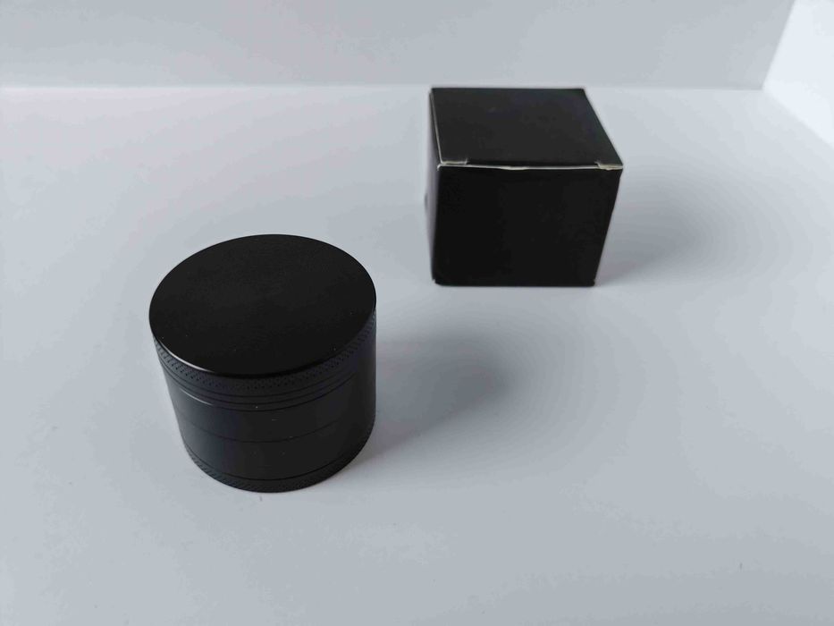 гриндер  для табачного листа (мельница) 4 уровня