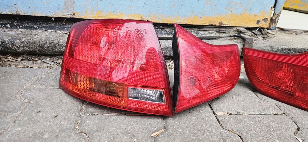 Външни и вътрешни стопове за Audi A4 B7 Ауди А4 Б7 Комби