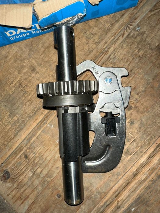 Embleme noi orig dacia solenza cutie viteze bare set motor stop haion