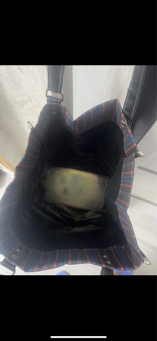 Очень удобная хозяйственная сумка на колёсиках.