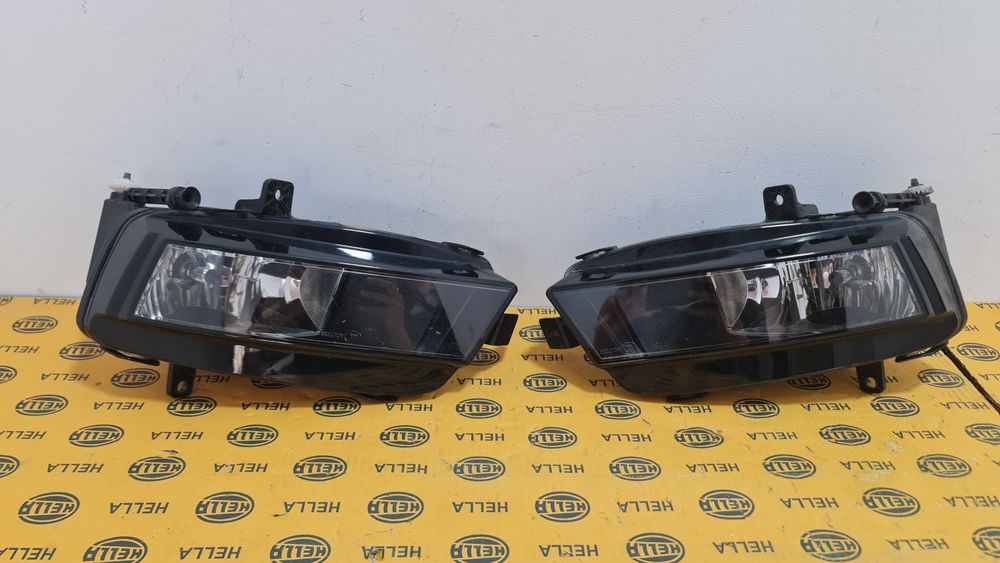 Lampa proiector ceata bara fata VW Golf 7 VII 2012+