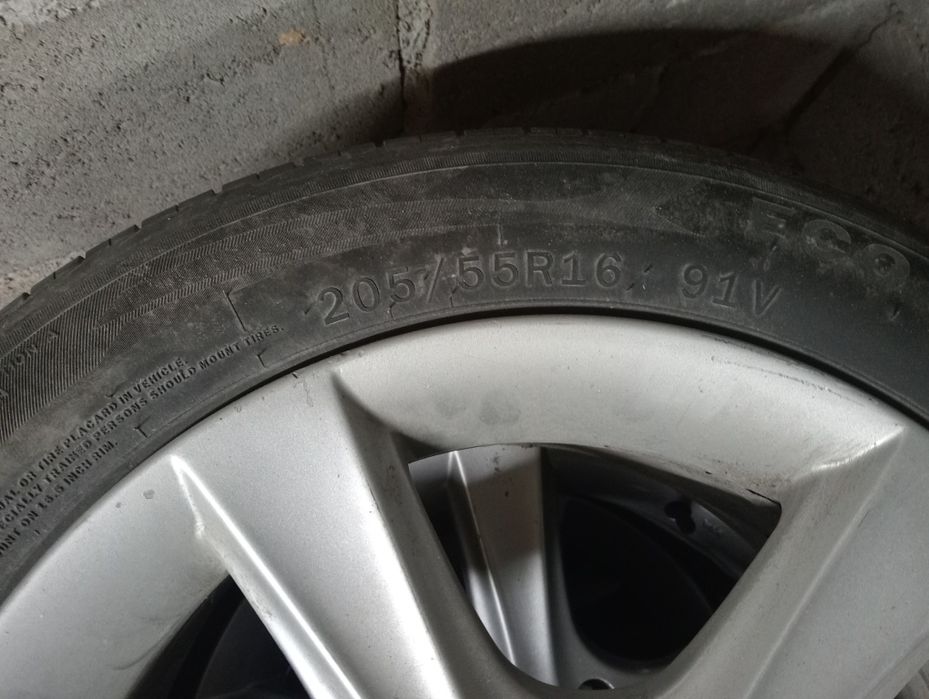 Продам шины летние 205/55/16