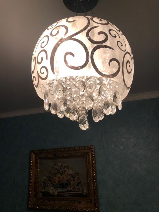 Красивая люстра