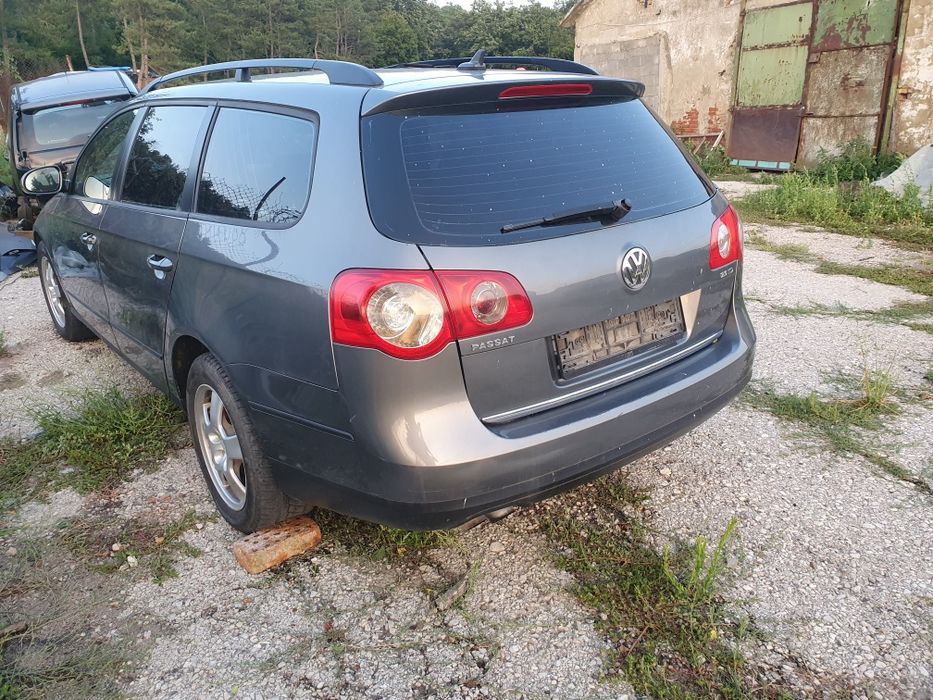 VW Passat B6 2.0 TDI 140 - НА ЧАСТИ