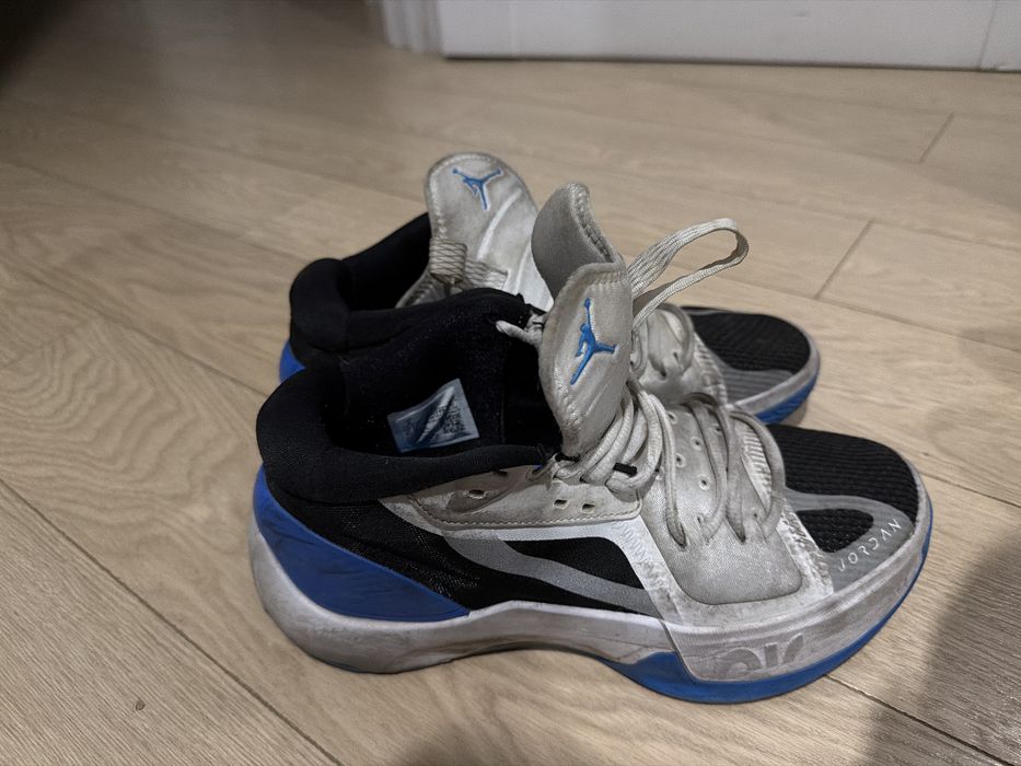 Jordan и Nike кроссовки оригинал 41 размер