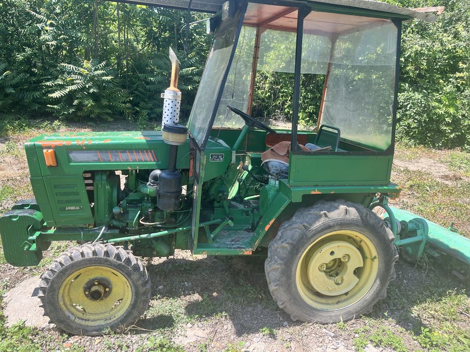 Продава се трактор DFH-180