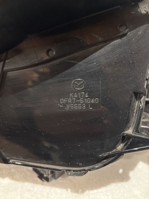 Фар за Mazda CX-30