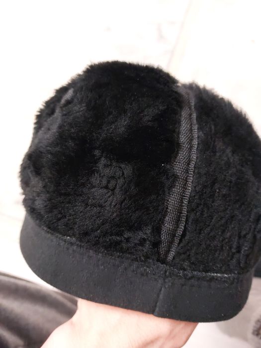 Продаётся шапка.