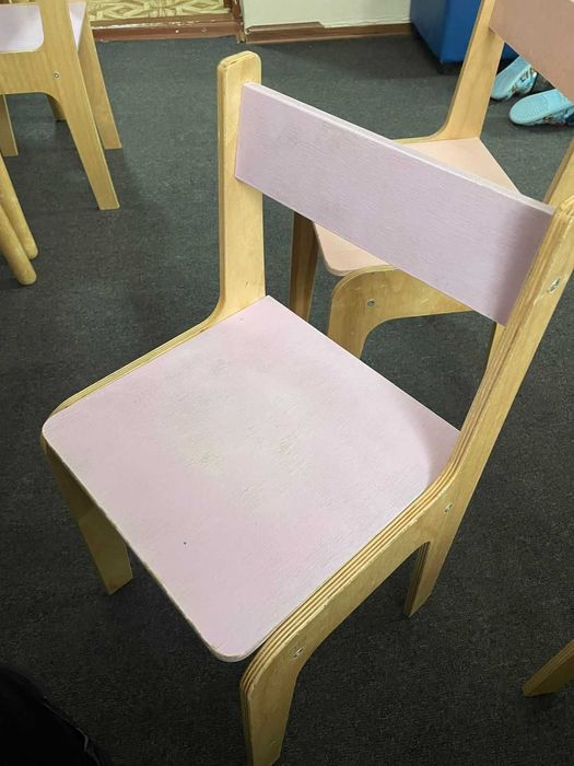 продаются парты ромашка (со стульчиками)