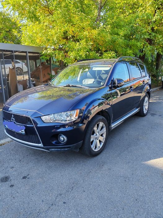 Mitsubishi Outlander 2.2 DI-D 4x4 Automat 2010, 7 locuri