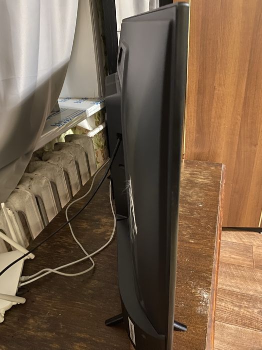 Продам смарт телевизор