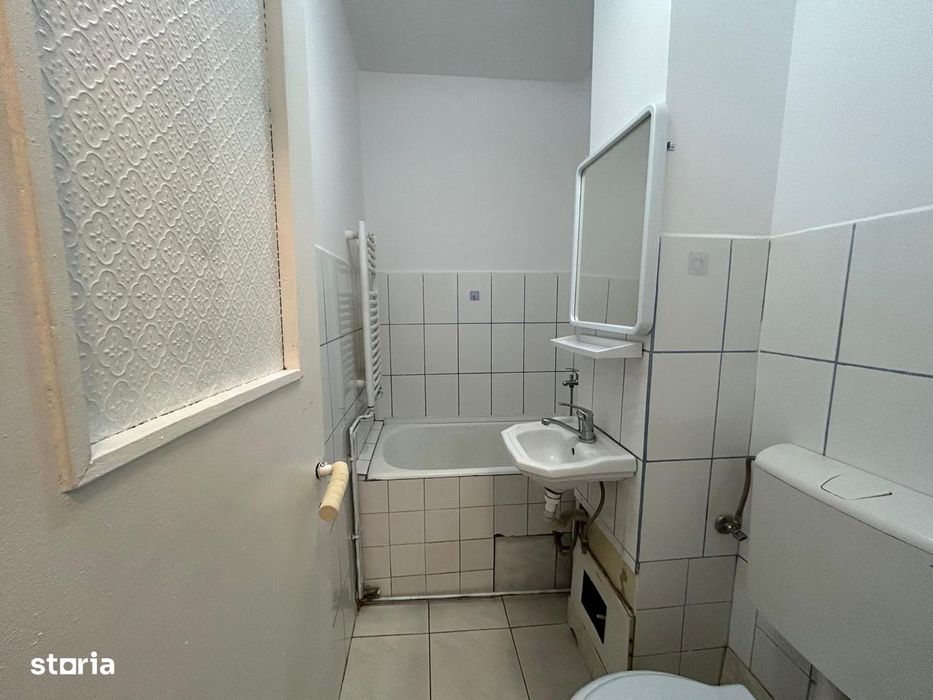 Garsoniera de vanzare - zona Spitalul Judetean