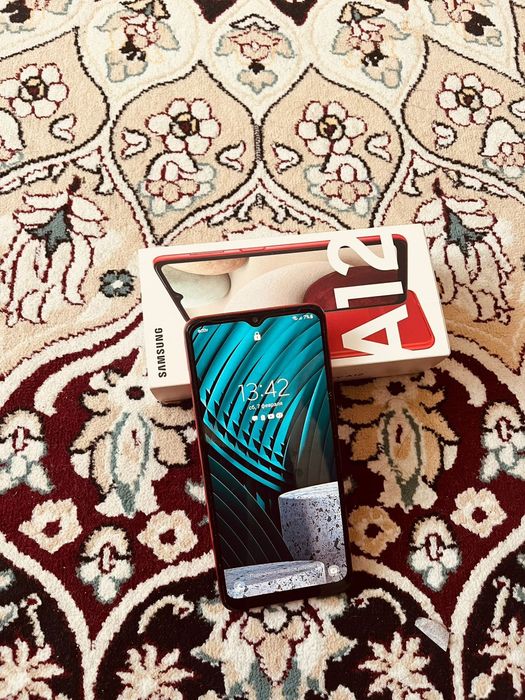 Продаётся самсунг А 12