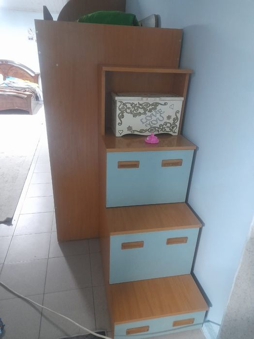 Кровать полки шеаф парта камот