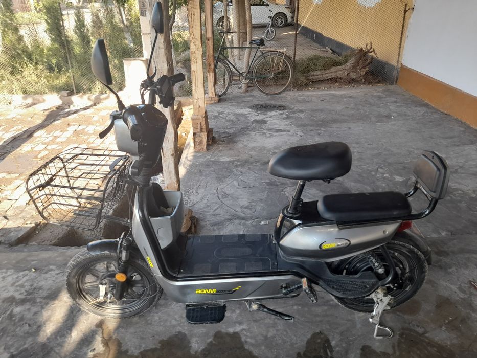 Bonvi scooter sotiladi