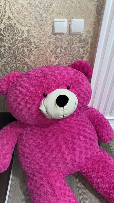 Плюшевый большой мишка