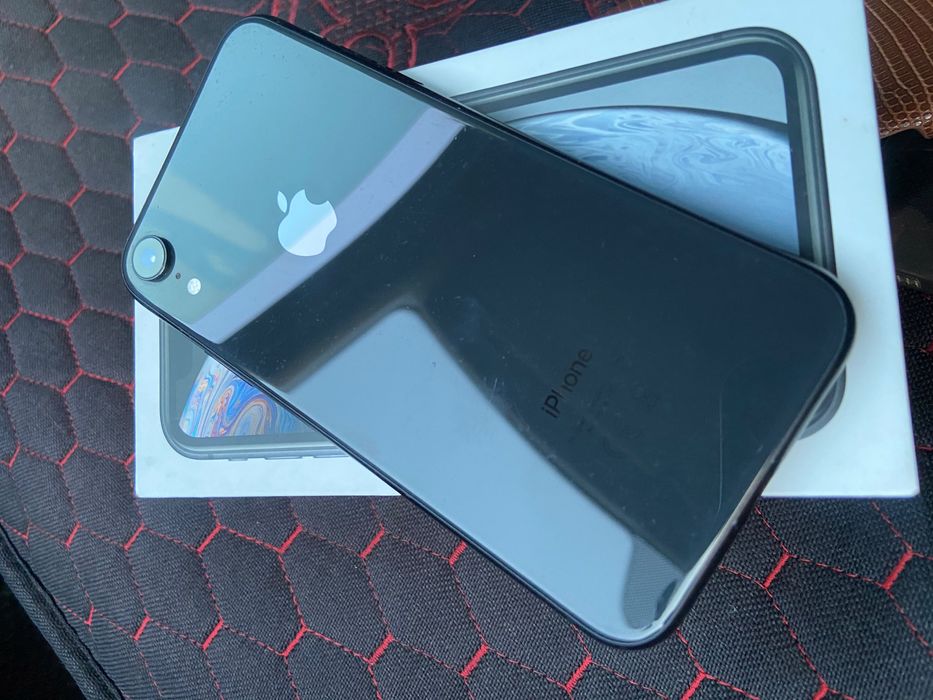 iPhone XR 64 gb.