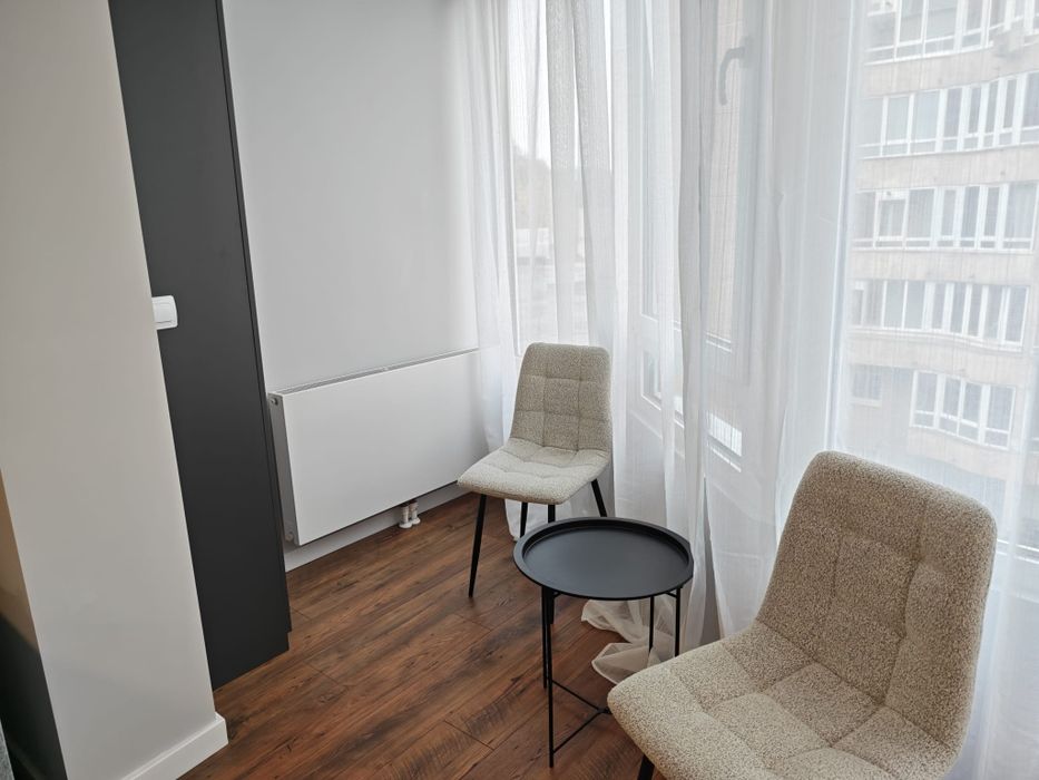 Apartament 3 camere, Astra