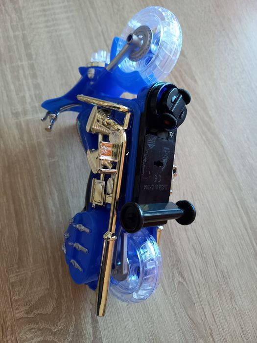 Jucarie motocicleta,cu bateri.Pret.30 lei.