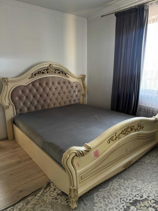Кровать с 2 тумбами