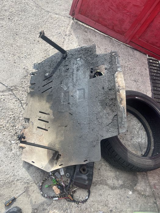 Scut metalic motor passat b6