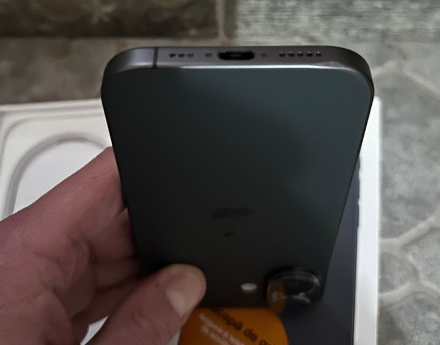 iPhone 17 Bat 100% 256GB