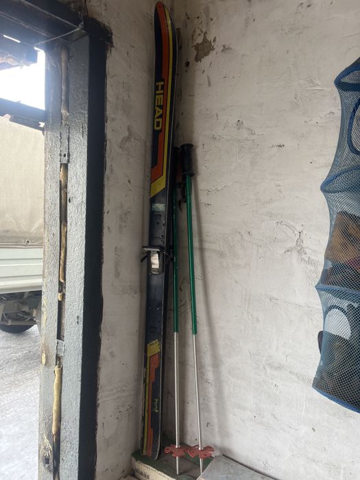 Продаю лыжи без ботинки