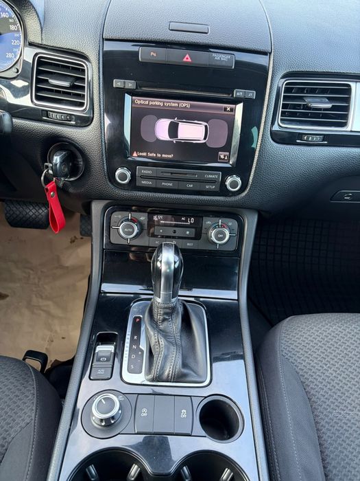 VOLKSWAGEN Touareg 2011 — imagine 5