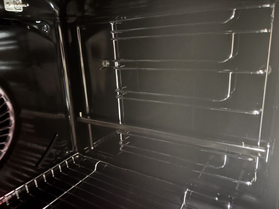 Фурна за вграждане Beko BBIE12300XD – ЧИСТО НОВА, 3 г. гаранция, 72L, SteamShine, Инокс