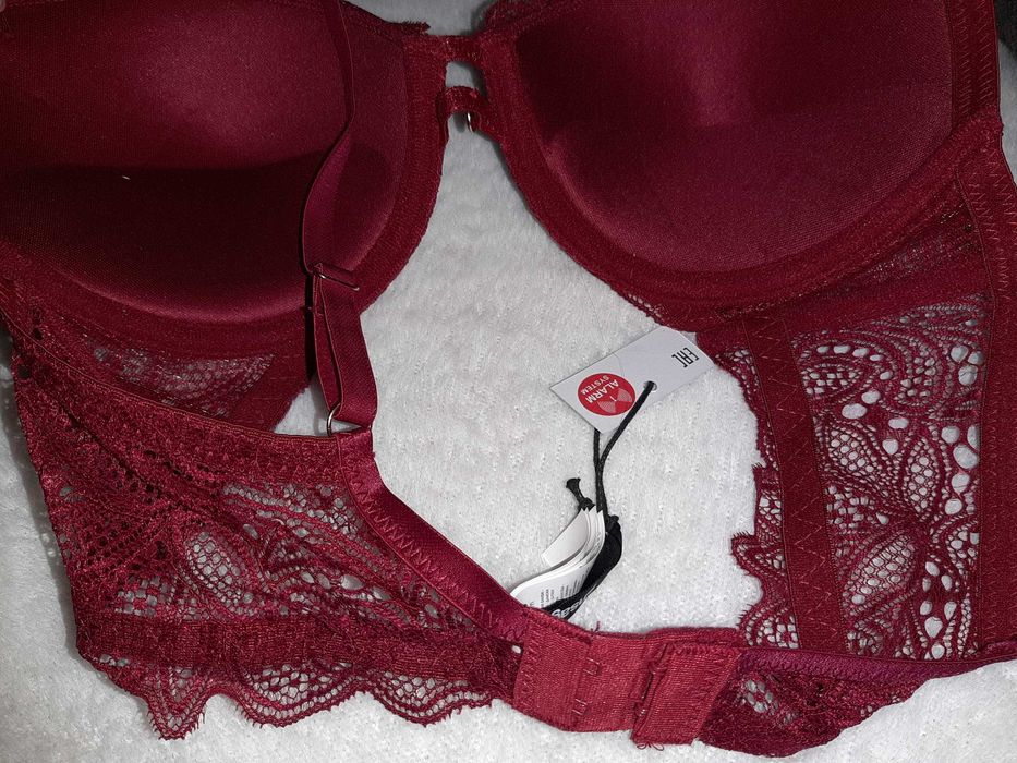 Sutien rosu dantelat superb cu burete NOU stil Victoria's Secret