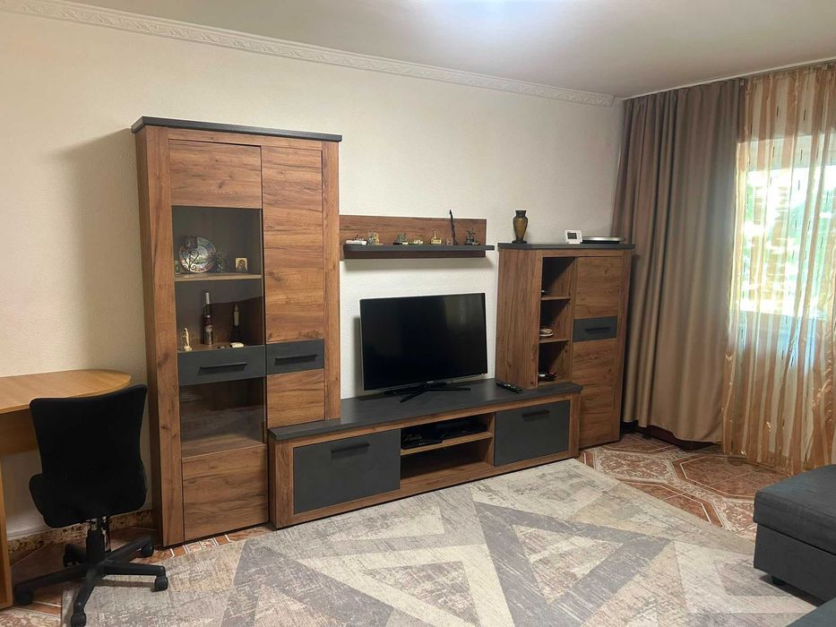 Ofer spre inchiriere apartament 2 camere zona foarte buna termen lung contract ANAF