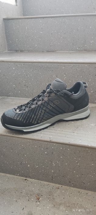 Туристически обувки Lowa Carezza GTX